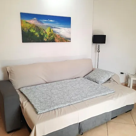 Summerland Ocean View Apartment *