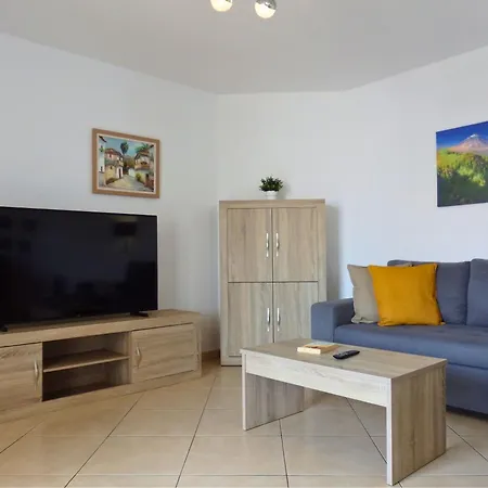 Апартаменты Summerland Ocean View